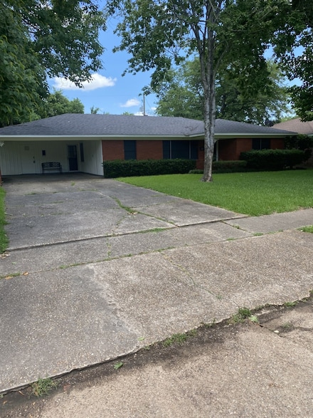 2059 Bermuda St, Shreveport, LA 71105