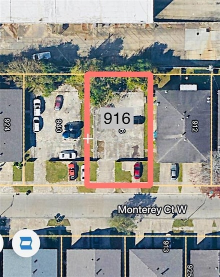 916 W Monterey Ct, Gretna, LA 70056