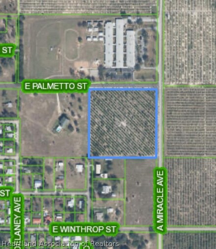 301 A Miracle Ave, Avon Park, FL 33825