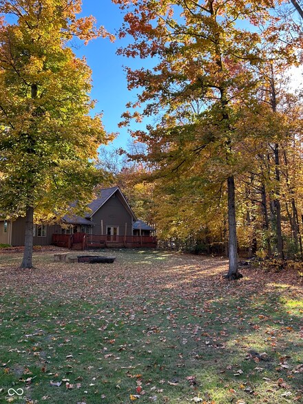 607 W Pierce St, Whitestown, IN 46075