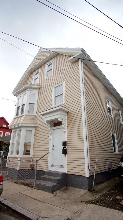 14 Pekin St, Providence, RI 02908