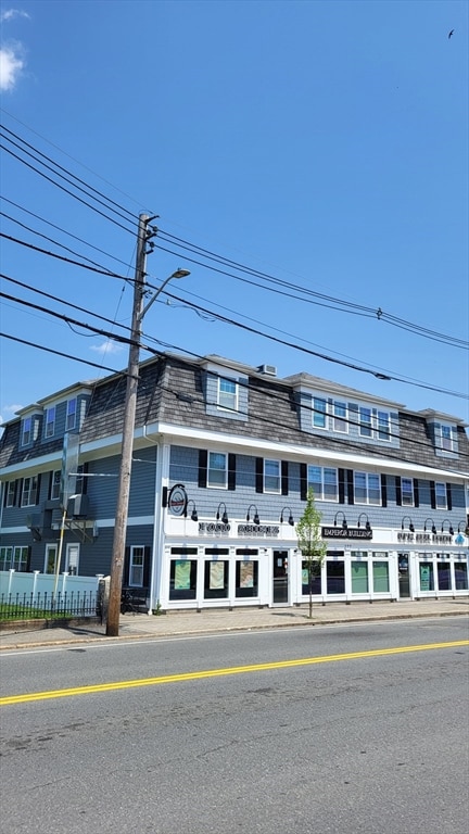 277 Pawtucket St Unit 2B, Lowell, MA 01854