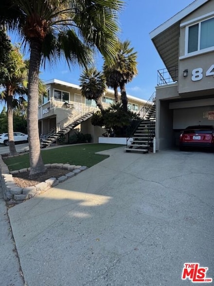 8420 Gulana Ave, Playa Del Rey, CA 90293