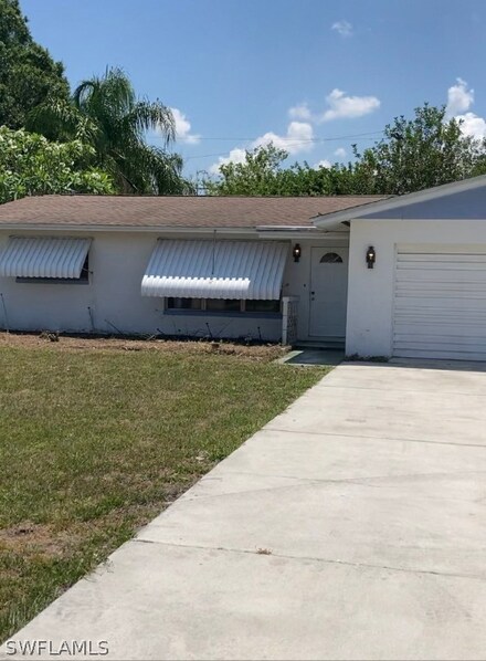 2240 Davis Blvd, Fort Myers, FL 33905