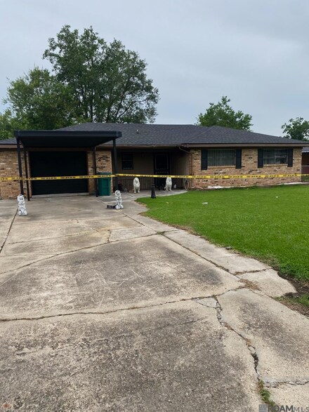 213 Dewitt St, Westlake, LA 70669