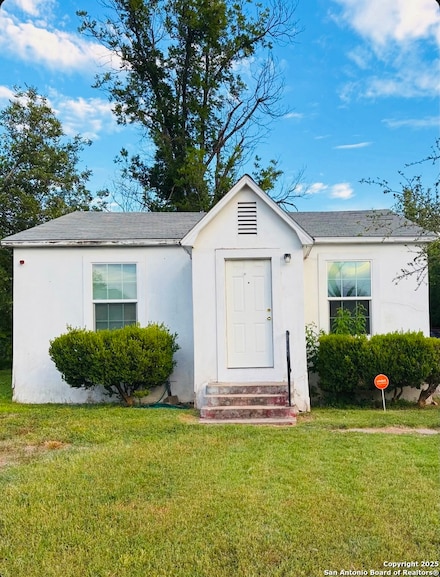 609 E Nopal St, Uvalde, TX 78801