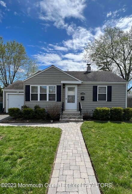 118 Peach St, Tinton Falls, NJ 07724