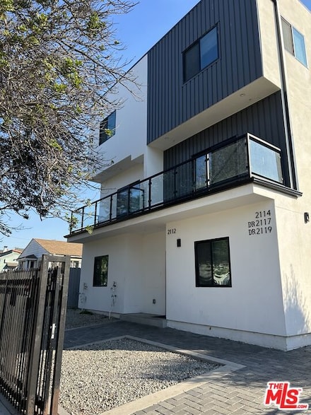 2112 S Highland Ave, Los Angeles, CA 90016