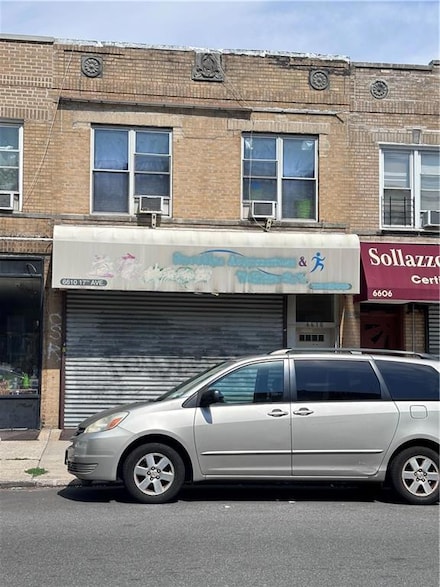 6610 17th Ave, Brooklyn, NY 11204