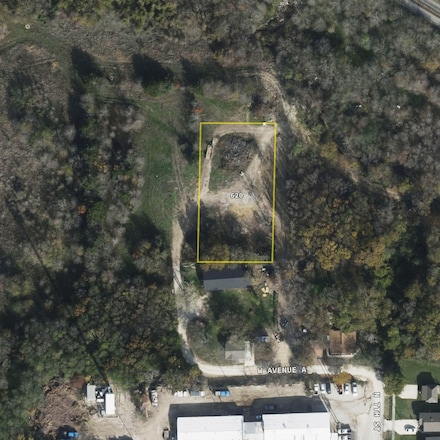 620 N 6th St, Midlothian, TX 76065