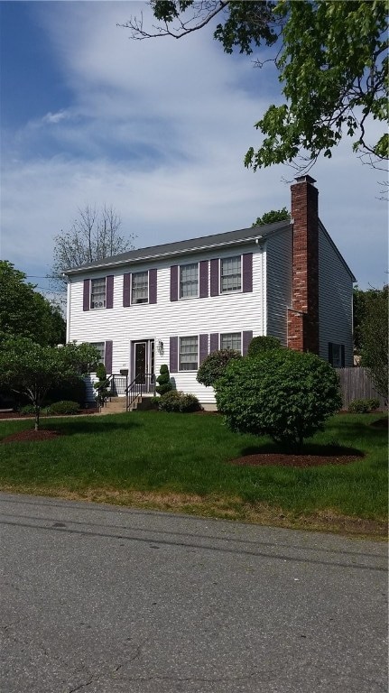 47 Laurel Dr, North Providence, RI 02911