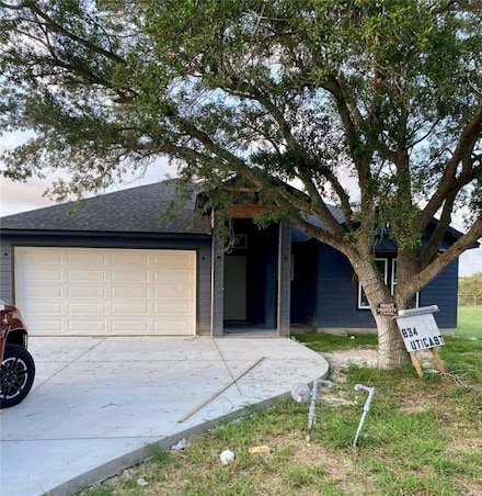 834 Utica St, Corpus Christi, TX 78418