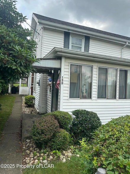 150 Crista Ln, Milnesville, PA 18202