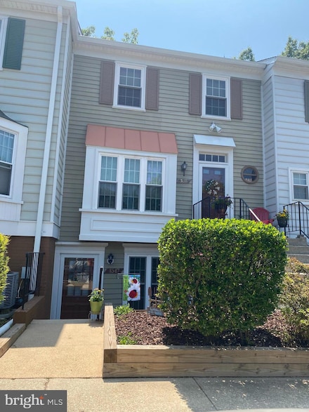 1547 Marlborough Ct, Crofton, MD 21114