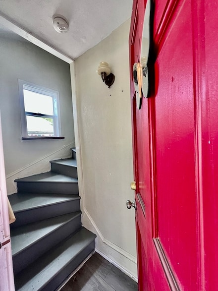 15 Baltic St Unit 2, Attleboro, MA 02703