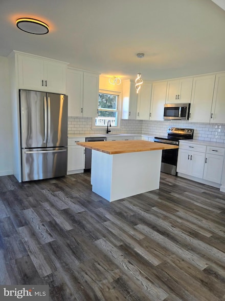 2011 E Kings Hwy, Coatesville, PA 19320