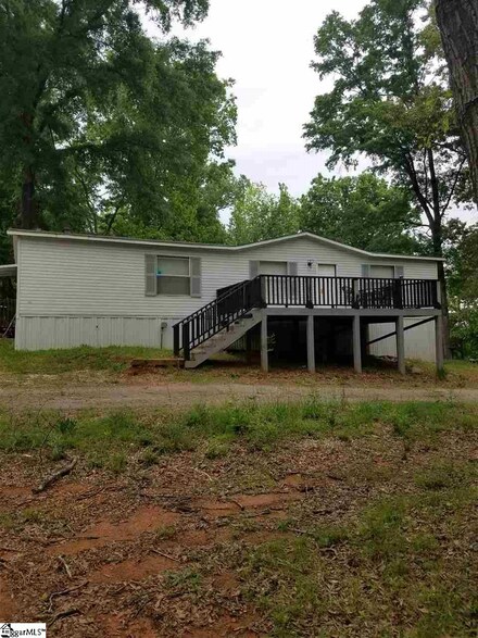 1646 Relax St, Waterloo, SC 29384