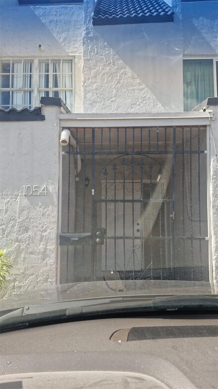 1054 W 44th Terrace Unit 50, Hialeah, FL 33012