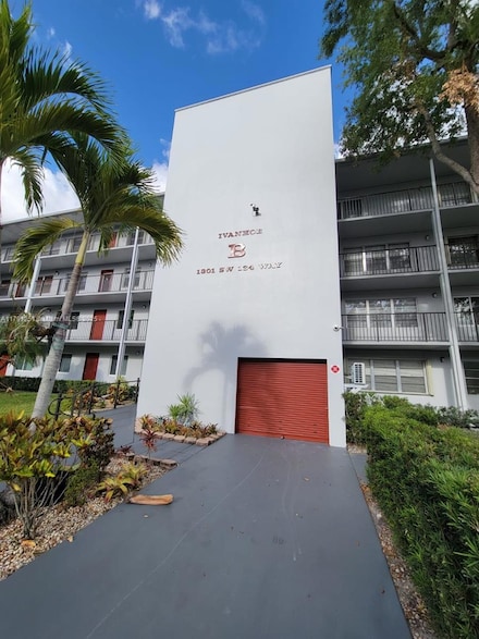 1301 SW 134th Way Unit 109B, Pembroke Pines, FL 33027