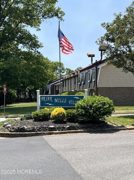 15 Briar Mills Dr, Brick, NJ 08724