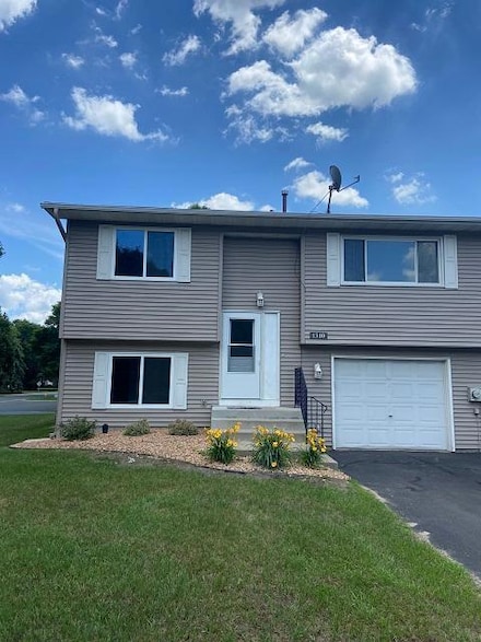 1340 119th Ln NW, Coon Rapids, MN 55448
