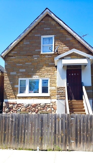 1906 S Homan Ave, Chicago, IL 60623