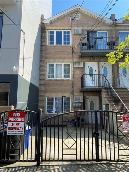 522 Midwood St, Brooklyn, NY 11225