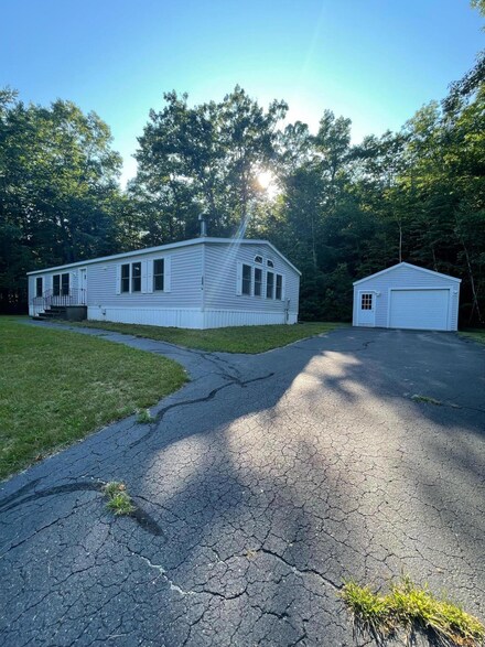 10 Audreys Way, Casco, ME 04015