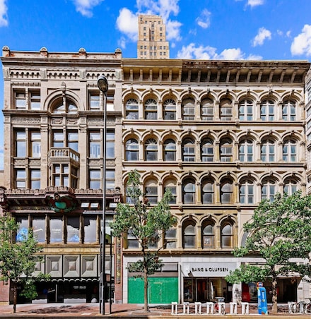 8 W 4th St, Cincinnati, OH 45202