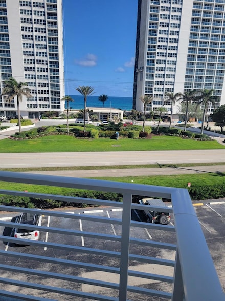 2851 S Ocean Blvd Unit 4a, Boca Raton, FL 33432