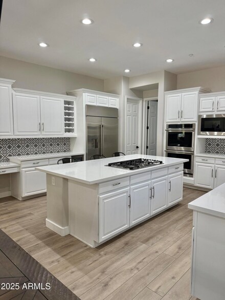 3957 E Expedition Way, Phoenix, AZ 85050