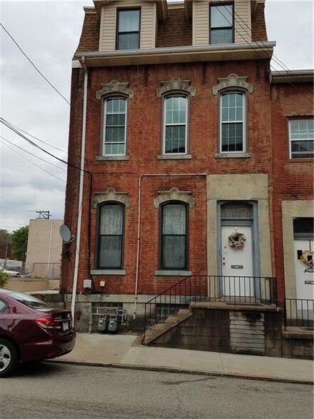 11 Marion St, Pittsburgh, PA 15219
