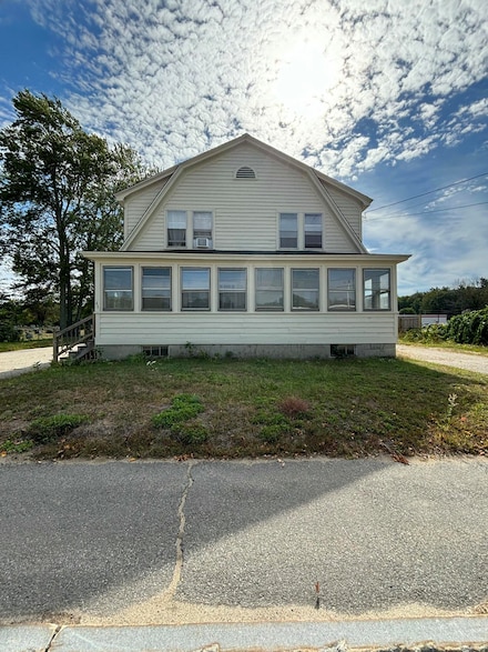 433 Elm St, Biddeford, ME 04005