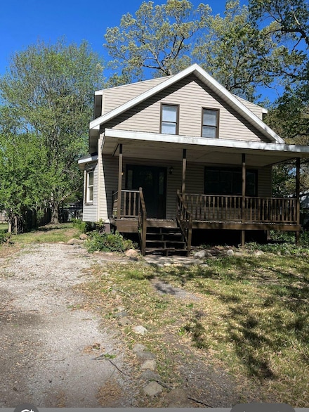 613 Longwood Dr, Michigan City, IN 46360