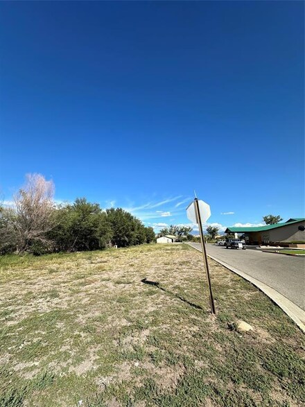 705 N Railroad Ave, Española, NM 87532