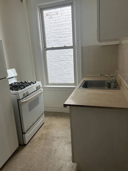 4204 Avenue J, Brooklyn, NY 11210