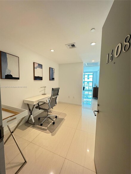 1300 S Miami Ave Unit 1608, Miami, FL 33130