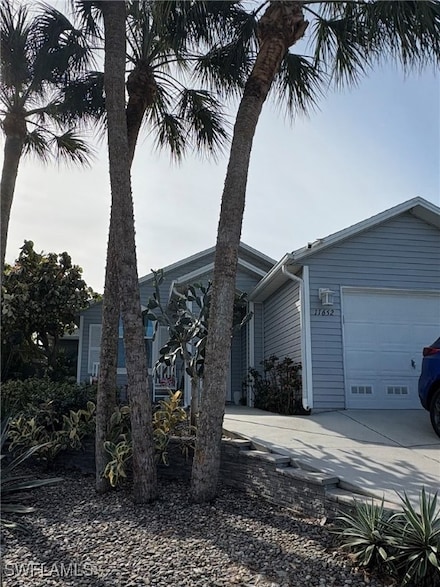 11652 Pawley Ave, Bonita Springs, FL 34135