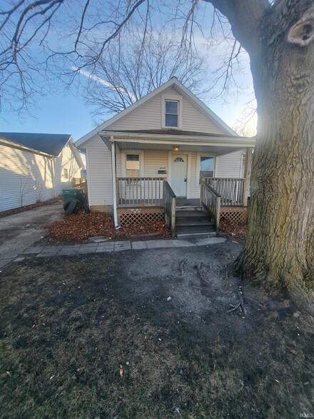 2005 W 6th St, Mishawaka, IN 46544