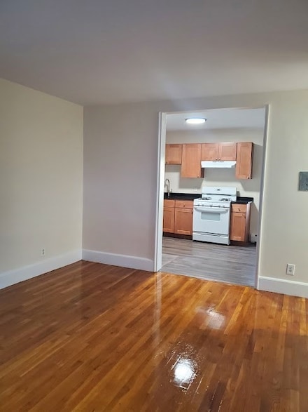 9 Victory Rd Unit 13, Boston, MA 02122
