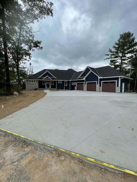 17620 Rhinestone St NW, Ramsey, MN 55303