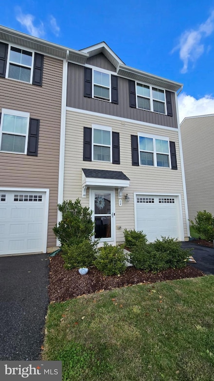 64 Chincoteague Ln, Martinsburg, WV 25403