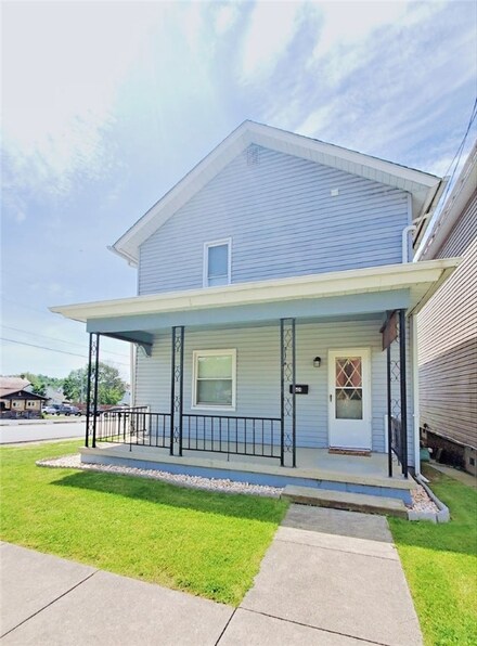 601 Mulberry St, Scottdale, PA 15683