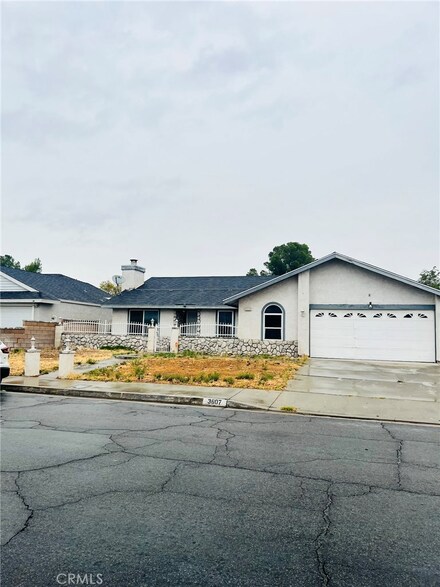 3607 Apollo Ave, Palmdale, CA 93550