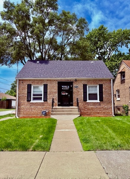 14526 S Dearborn St, Riverdale, IL 60827