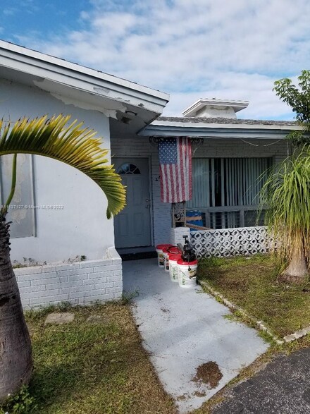 2559 NE 10th Ct, Pompano Beach, FL 33062