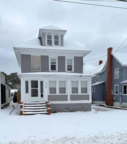 3238 Main St, Chincoteague Island, VA 23336