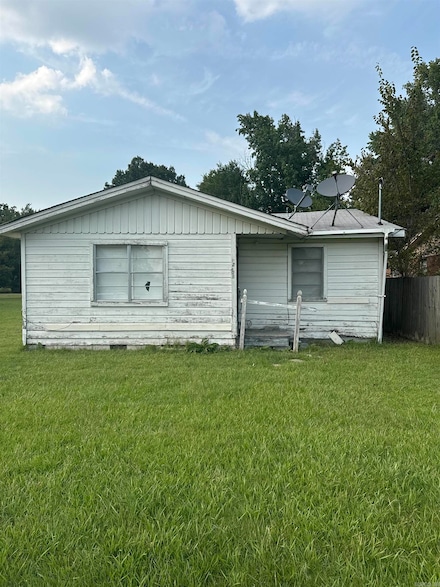 2701 W Pullen St, Pine Bluff, AR 71601