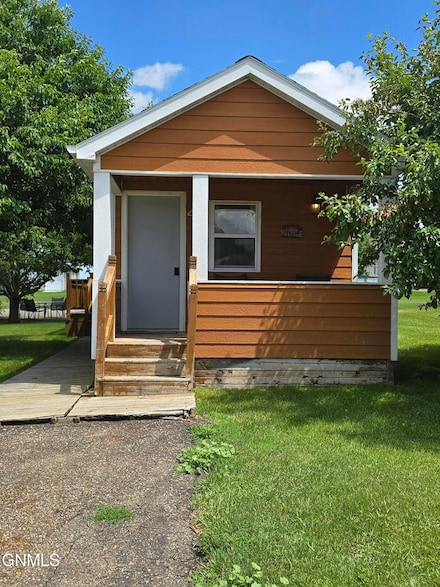 803 Broadway St Unit 4 & 5, Napoleon, ND 58561