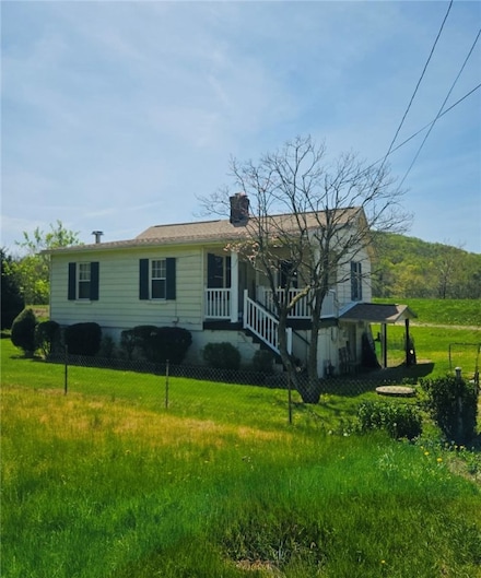 15 Naomi St, Fayette City, PA 15438